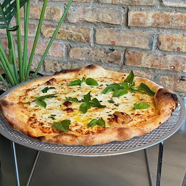 White Pie Pizza.